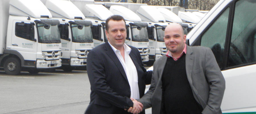 Geschäftsführer Markus Sander (li.) und Stefan Jansen, Bereichsleiter Vertrieb Nfz und Mitglied der Geschäftsleitung Fahrzeug-Werke LUEG AG